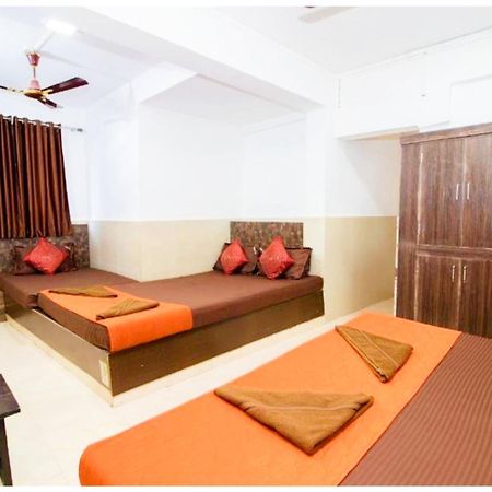 Hotel Premium Travellers # Inn Near Temple - Fully Air Conditioning Hotel - Hygiene And Spacious Room - A Top Rated Luxuary Hotel Merces Zewnętrze zdjęcie