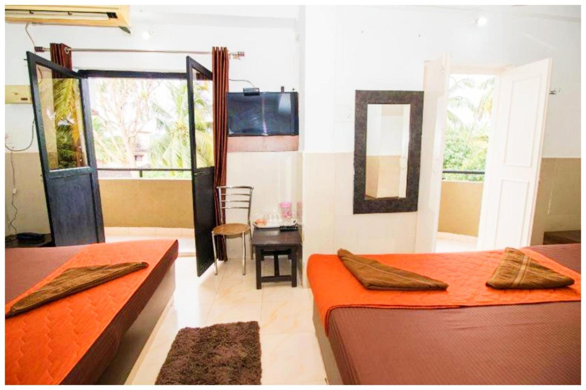 Hotel Premium Travellers # Inn Near Temple - Fully Air Conditioning Hotel - Hygiene And Spacious Room - A Top Rated Luxuary Hotel Merces Zewnętrze zdjęcie