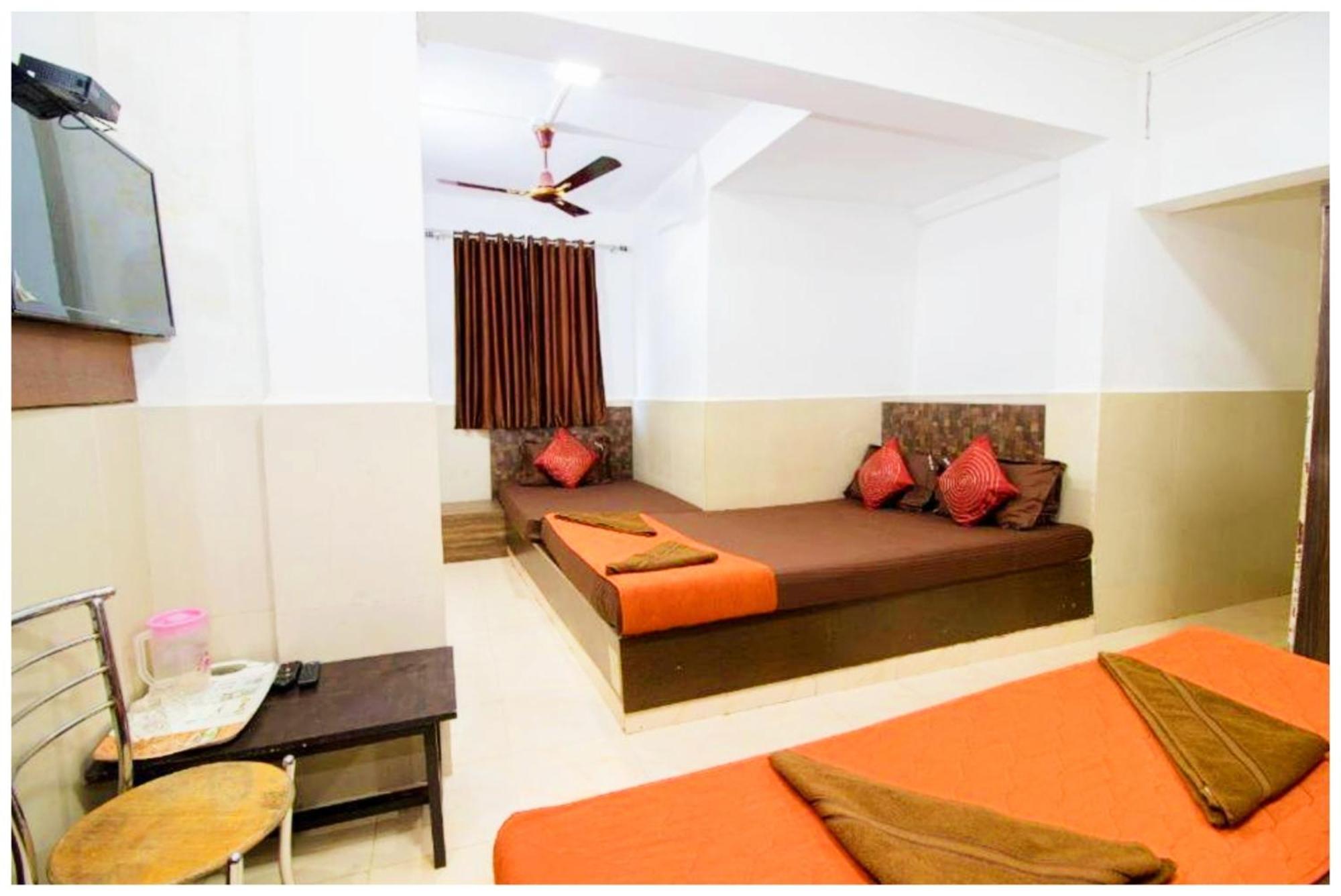 Hotel Premium Travellers # Inn Near Temple - Fully Air Conditioning Hotel - Hygiene And Spacious Room - A Top Rated Luxuary Hotel Merces Zewnętrze zdjęcie