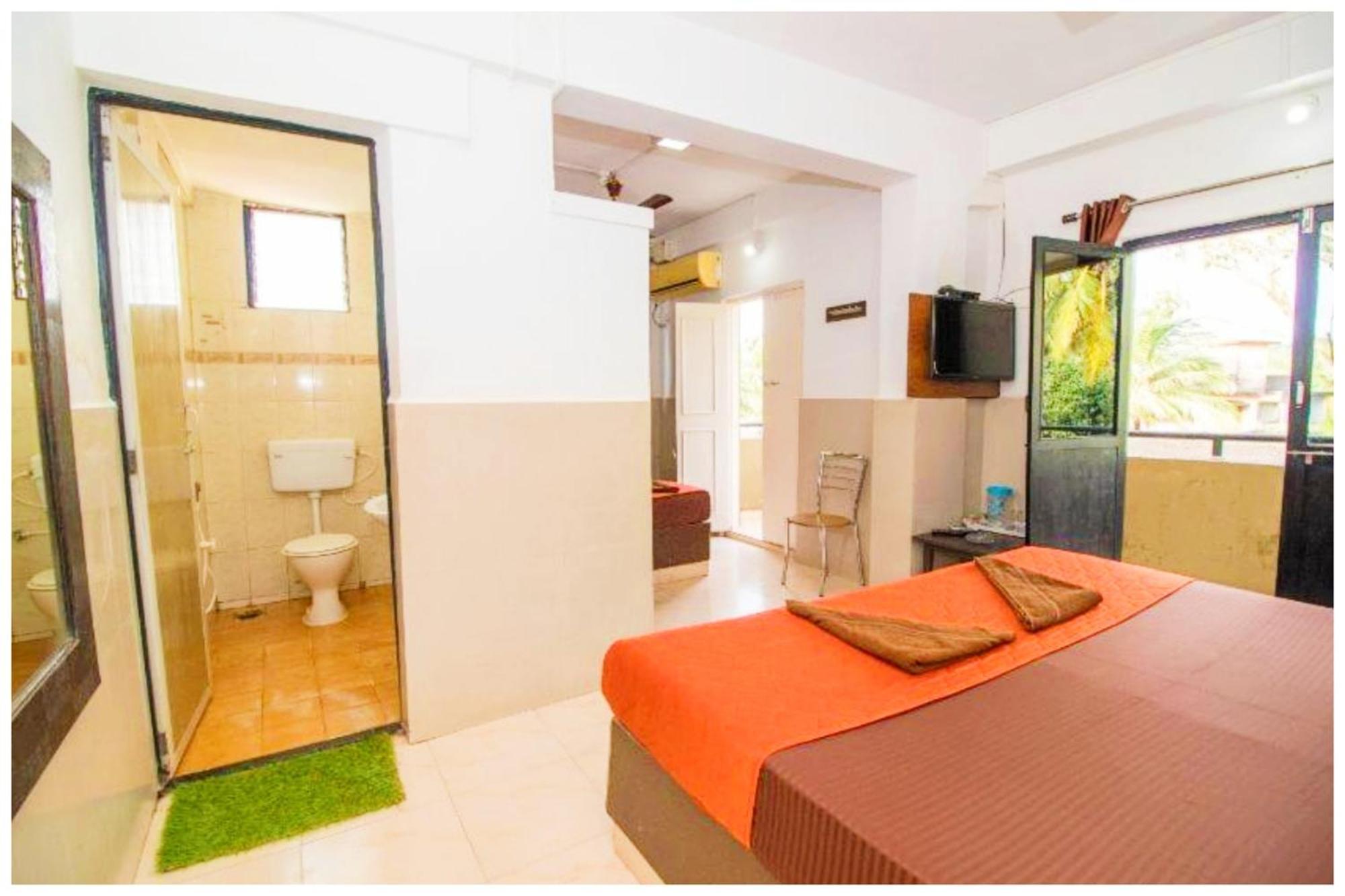 Hotel Premium Travellers # Inn Near Temple - Fully Air Conditioning Hotel - Hygiene And Spacious Room - A Top Rated Luxuary Hotel Merces Zewnętrze zdjęcie