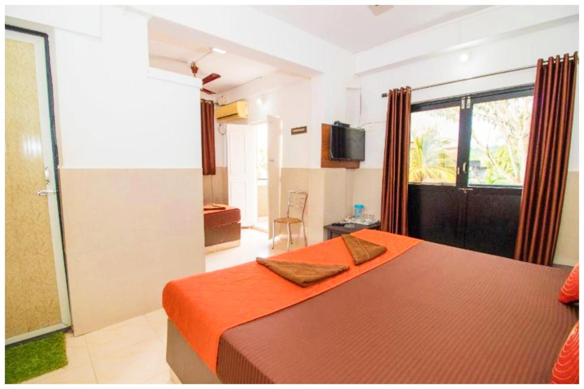 Hotel Premium Travellers # Inn Near Temple - Fully Air Conditioning Hotel - Hygiene And Spacious Room - A Top Rated Luxuary Hotel Merces Zewnętrze zdjęcie