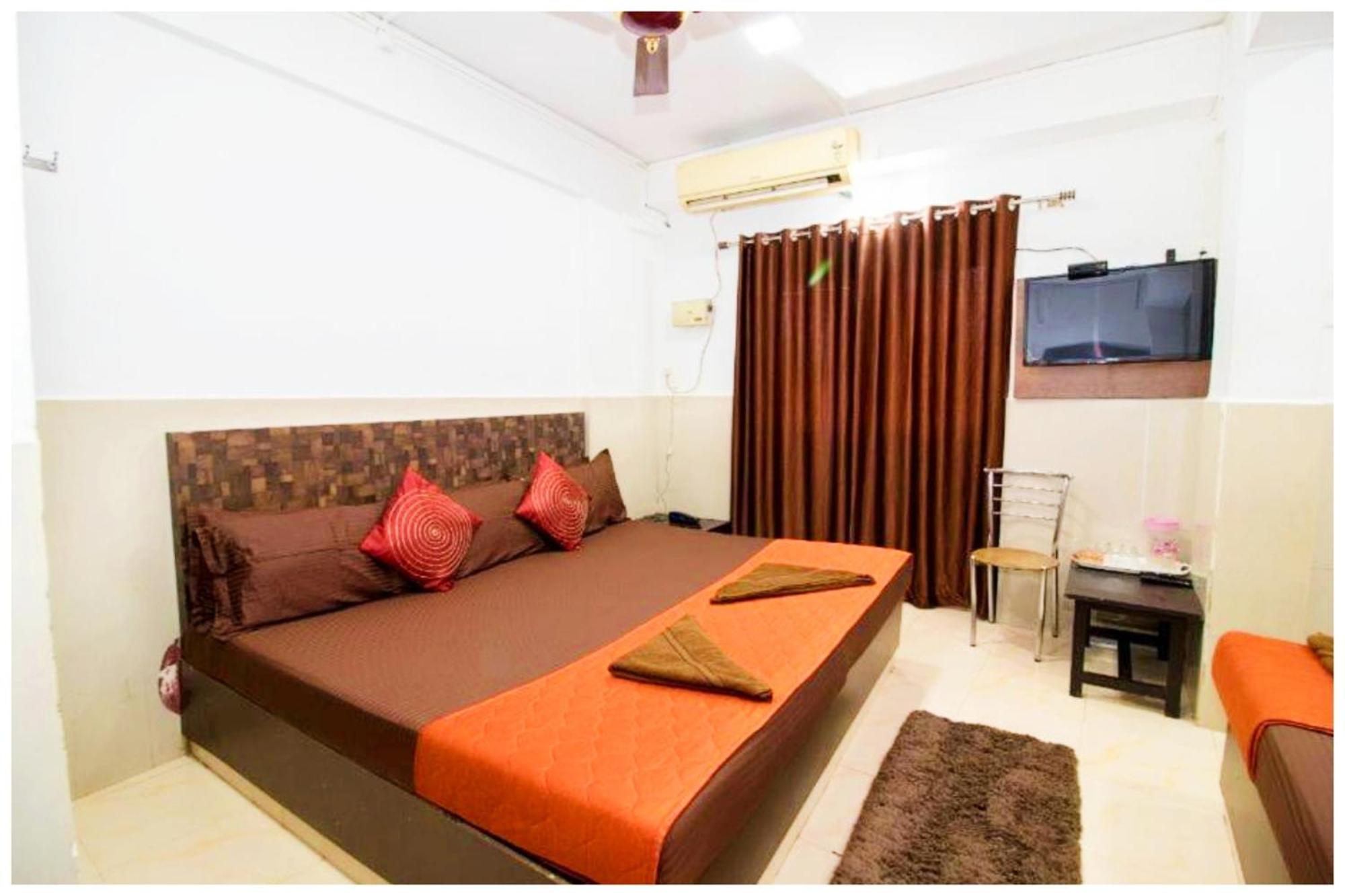 Hotel Premium Travellers # Inn Near Temple - Fully Air Conditioning Hotel - Hygiene And Spacious Room - A Top Rated Luxuary Hotel Merces Zewnętrze zdjęcie